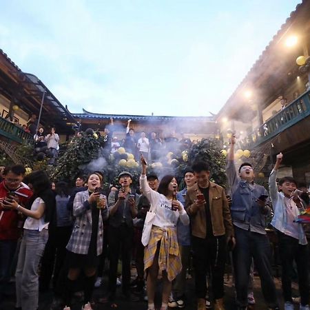 Lijiang Desti Youth Park Hostel Zewnętrze zdjęcie