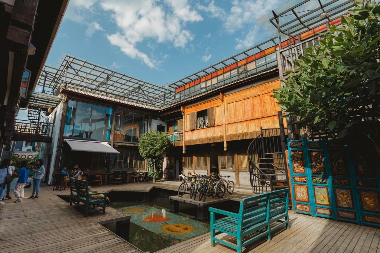 Lijiang Desti Youth Park Hostel Zewnętrze zdjęcie
